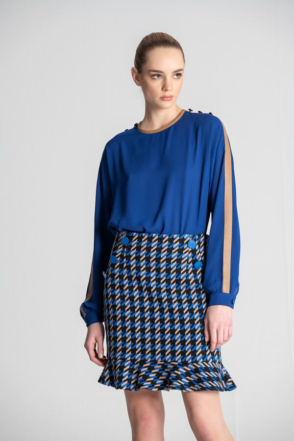 BLUSA COM VIVOS