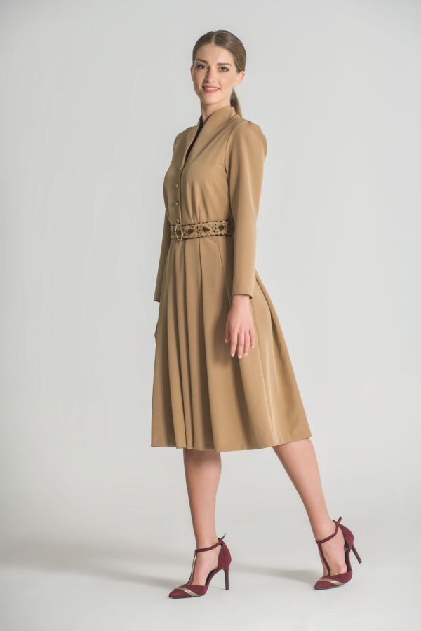 VESTIDO DE PREGAS