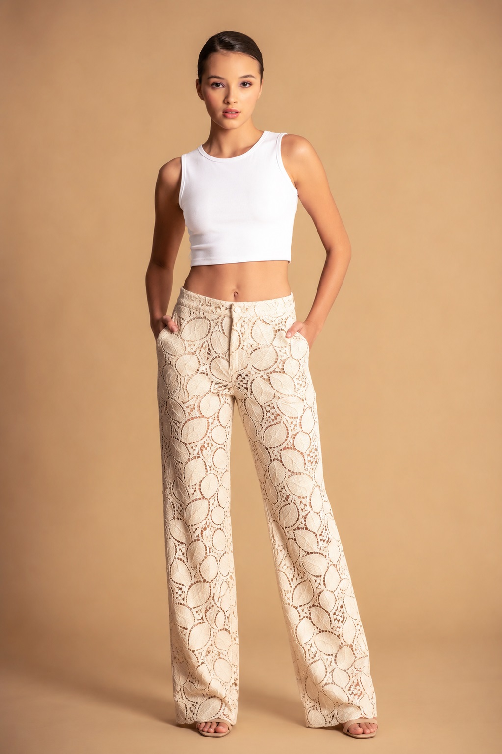 CALÇA EM CROCHE
