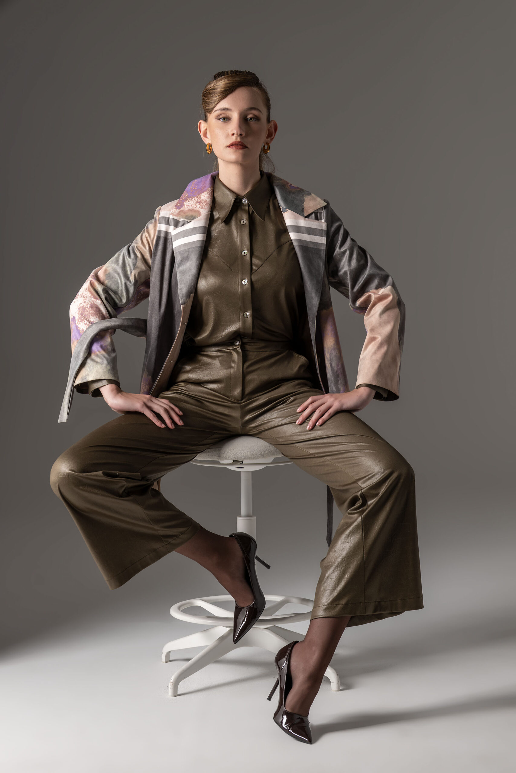 GABARDINE ESTAMPADA COM CINTO - Image 2